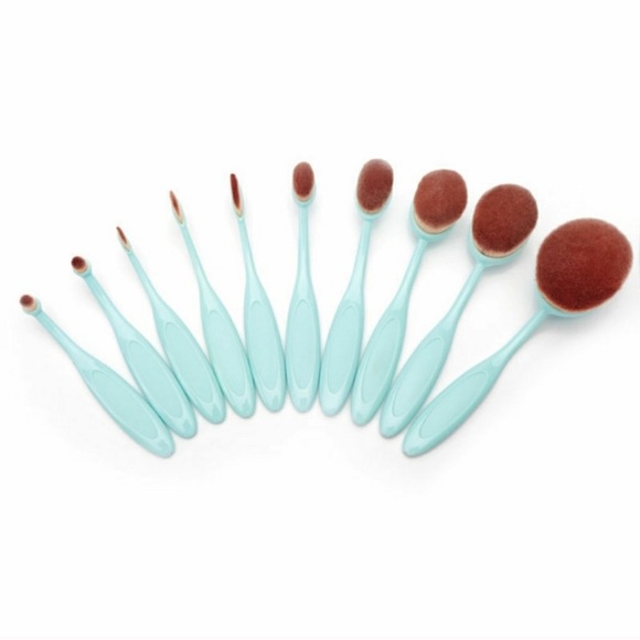 10-pc. Oval Professional Elite Makeup Brush Set - Picture 2 of 6